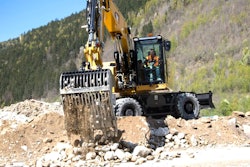 Cat M320F wheel excavator