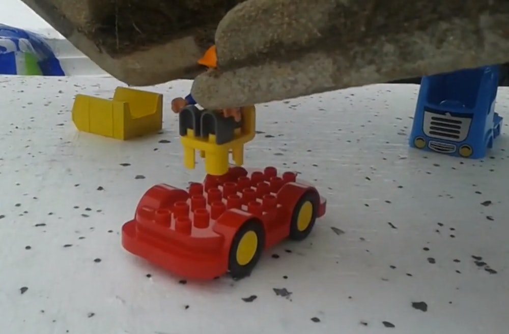 How to build a LEGO dump truck with an excavator bucket instead of your hands