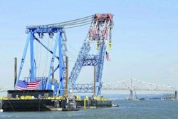 The Left Coast Lifter arrives at the new Tappan Zee Bridge site. | Photo: AP