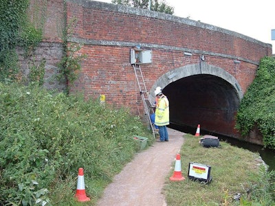 bridgewatch-installed-on-a-canal-bridge870-w870