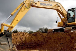 Komatsu PC210LCi-10 squared
