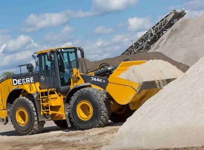 John Deere 744K-II loader