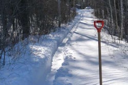 Snow_shovelling