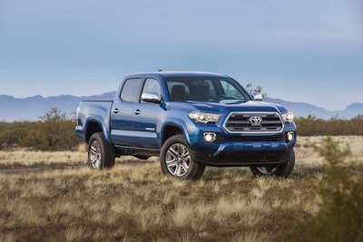 2016_Toyota_Tacoma_Limited_002