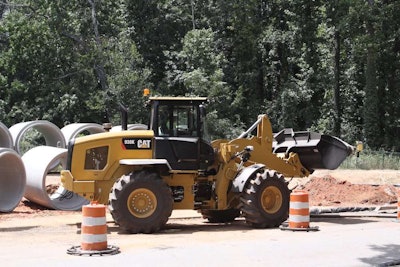 When a careful touch is needed, simply set the machine to the torque converter mode and adjust your implement response rate.
