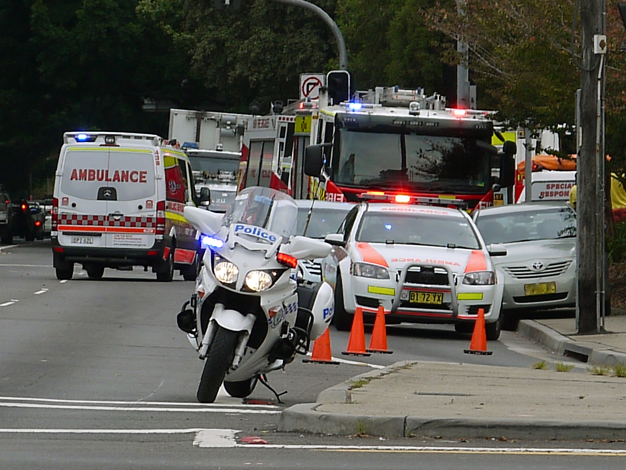 highway accident ambulance traffic