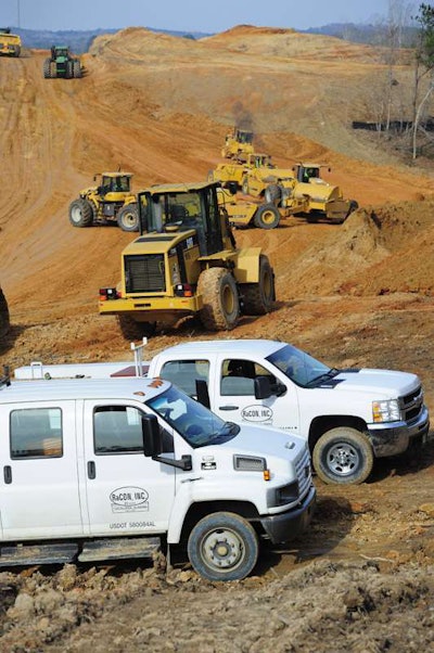 Road-cosntruction-trucks_BWS5314