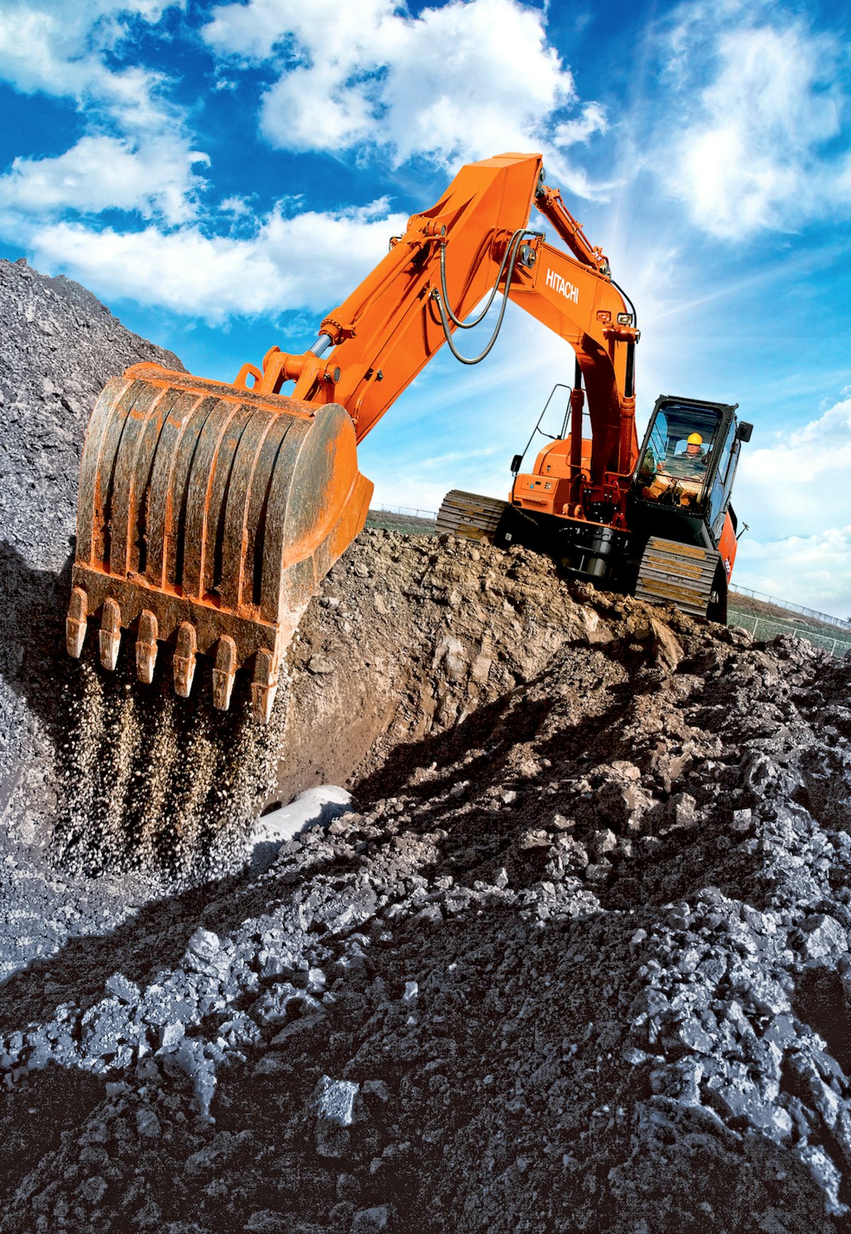 驚きの安さ Hitachi's new ZX300LC-6 excavator ups horsepower 32 靴
