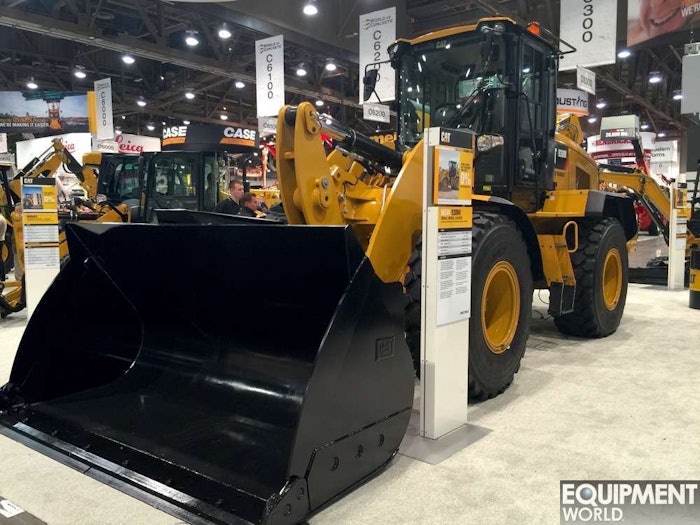 Caterpillar 926m 930m And 938m Wheel Loaders Debut At World Of Concrete With Hybrid Type Fuel Savings Equipment World