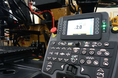 Caterpillar AP655F paver