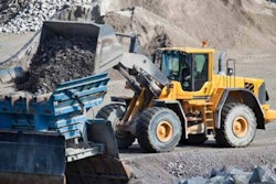 Wheel Loader Stock Dumping E1494423373881
