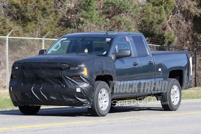 2017 Chevrolet Silverado 1500 spy shot