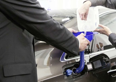 Sprit der Zukunft: Forschungsanlage in Dresden produziert erste Menge Audi e-diesel