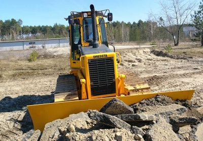 Dressta TD-9R Crawler Dozer