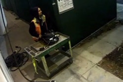 Thief disguised as cosntruction worker Beverly Hills