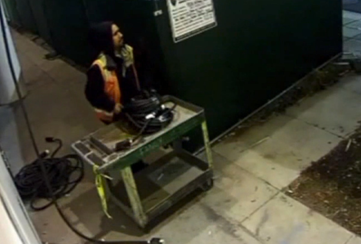 Thief Disguises Himself As A Worker Steals 10k In Equipment From La Construction Site