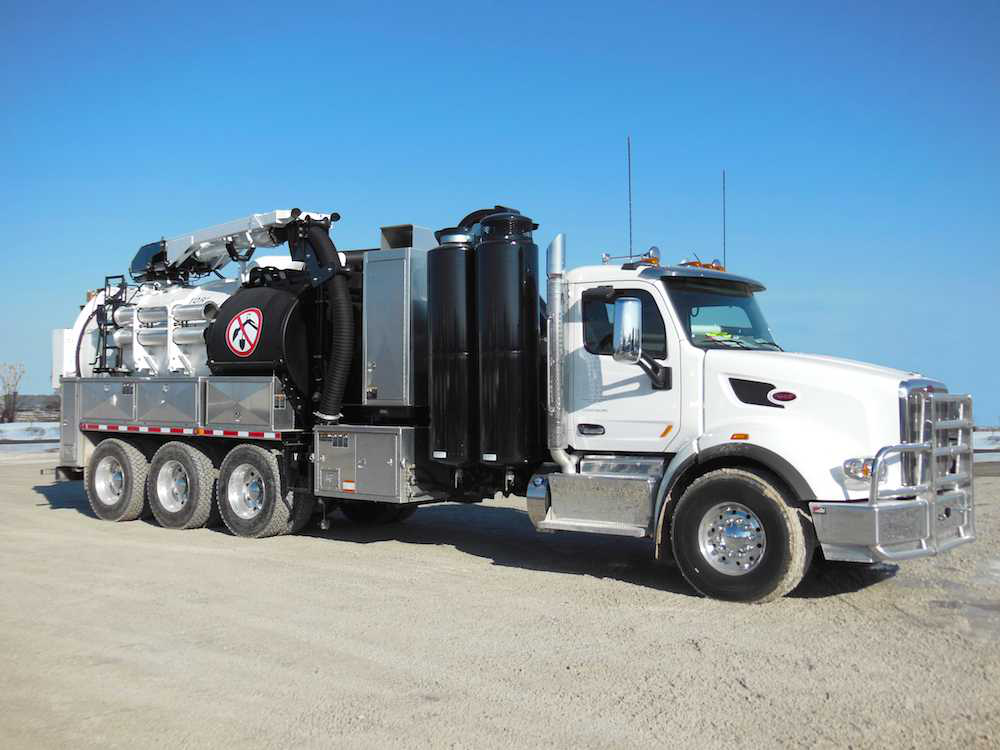 Vactor HXX_Peterbilt chassis