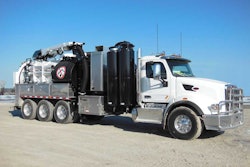 Vactor HXX_Peterbilt chassis