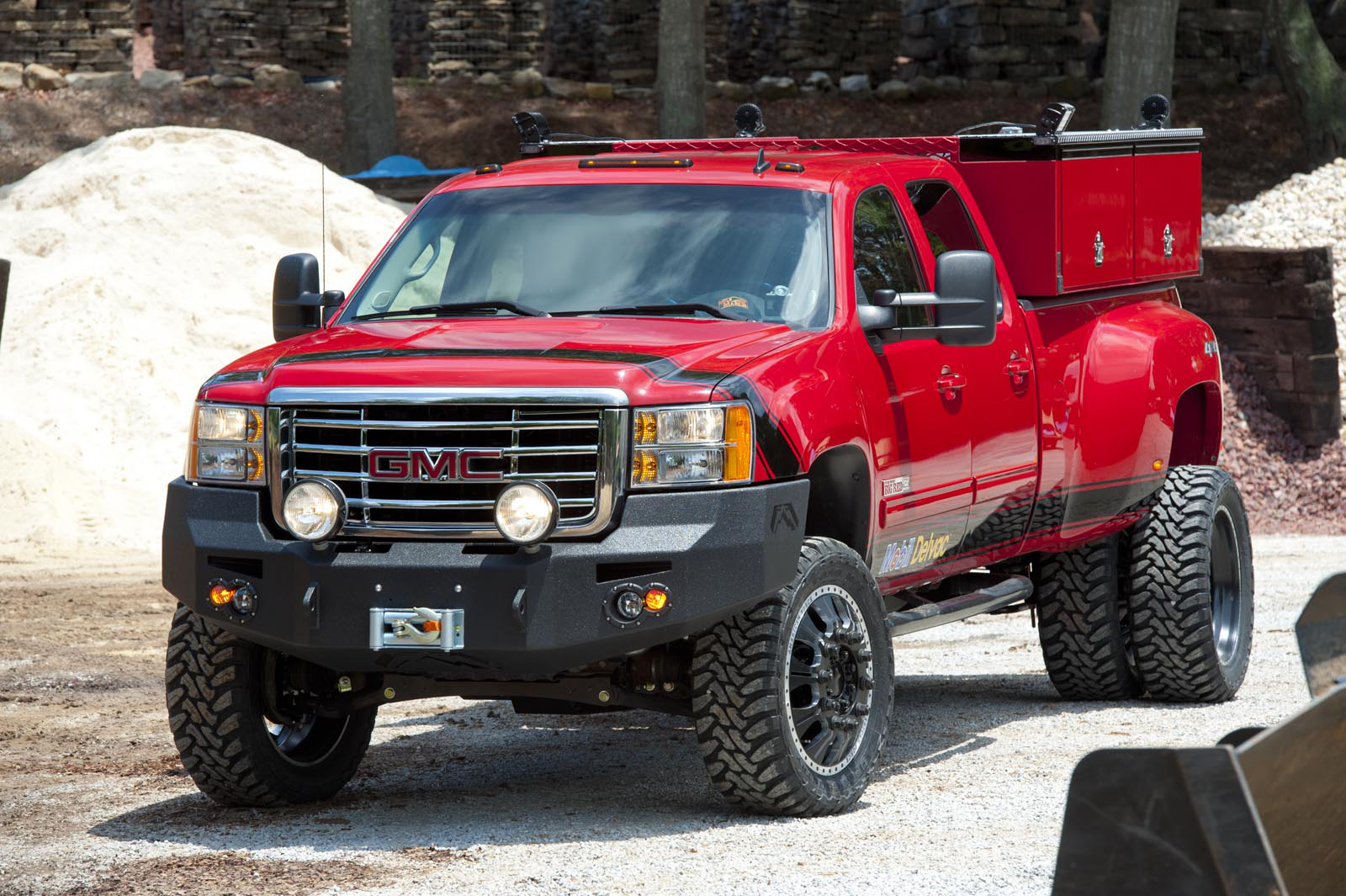Big Red Dually Beauty_BS28354