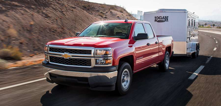 Silverado 1500 V6 towing trailer