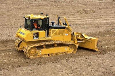 Komatsu D65PXi-18 action 1
