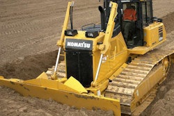 Komatsu D65PXi-18 square