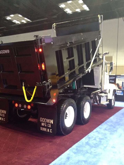 10008424_10201660794901901_1106385599_n