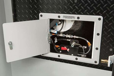 The 24.5 gallon CNG tank, located directly behind the cab, in addition to the 23.5 gallon gasoline tank on the Silverado 3500HD gives drivers fueling flexibility and optimal range between fill-ups.