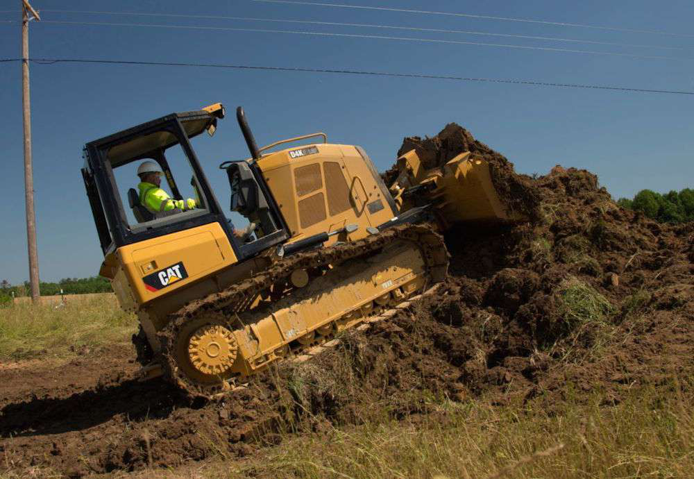 Caterpillar D4K2 dozer