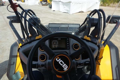 CommandPlus cab in the JCB 457