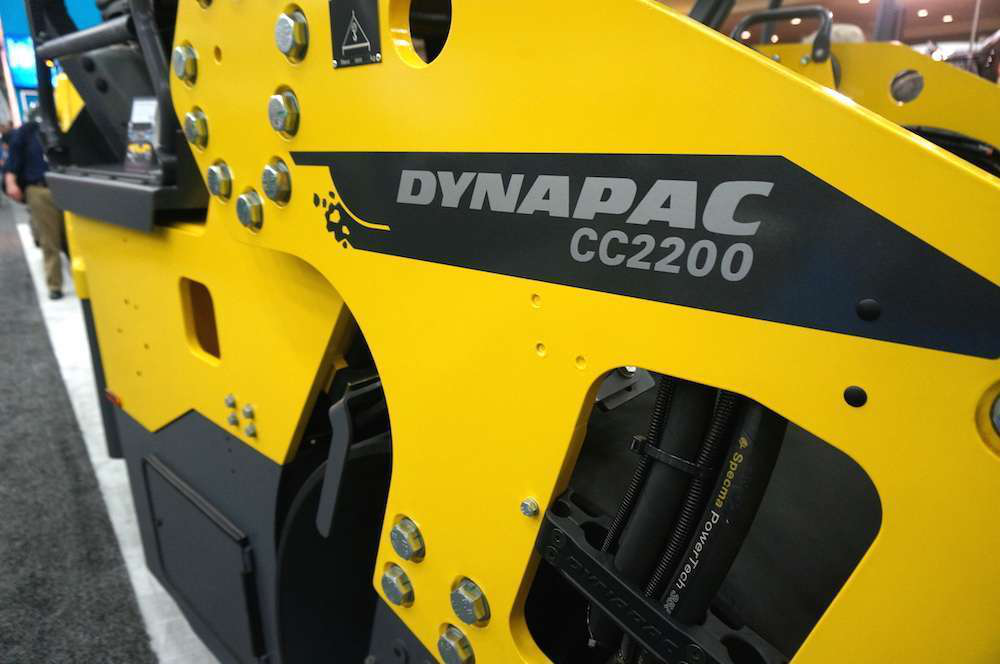 Atlas Copco Dynapac CC2200 roller