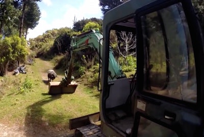 Excavator vs Ram fight