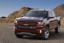 2016-Chevrolet-Silverado-001
