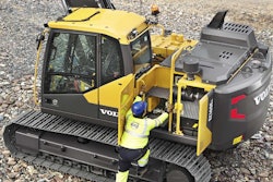 Volvo EC160E excavator climb