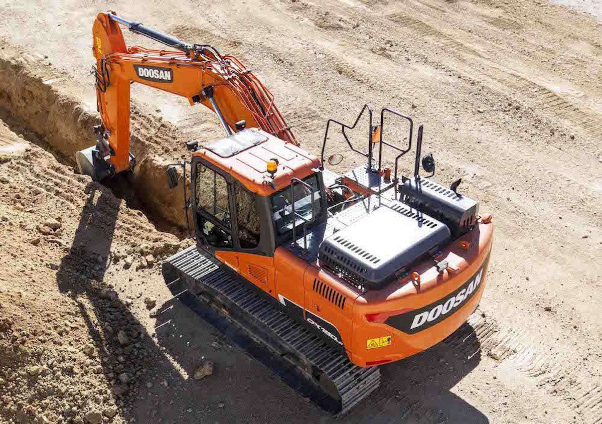 DXerです Doosan launches DX180LC-5, DX225LC-5, DX235LCR-5 excavators with