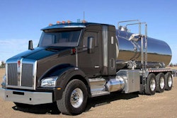 Kenworth T880 work truck with 40-inch sleeper