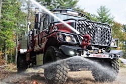 square Bulldog-4×4-Fire-Truck-13-2