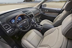 16FordExplorer_08_HR