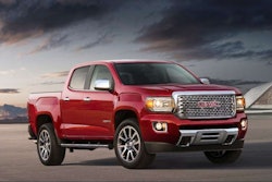 2017-GMC-Canyon-Denali-001