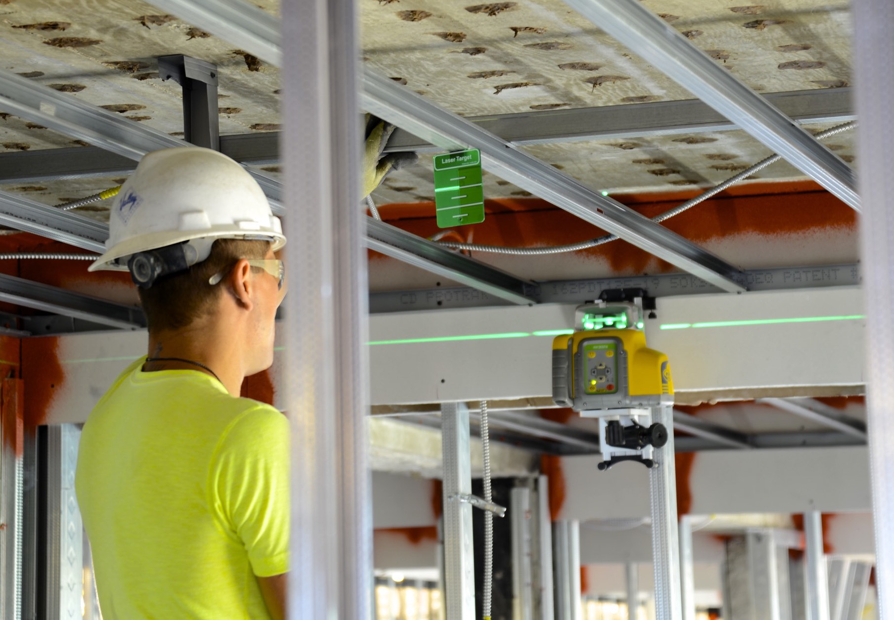 Spectra Precision HV302G_Ceiling_Install