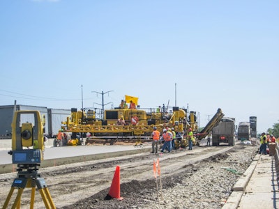 Topcon_LPS_Paving_System_01