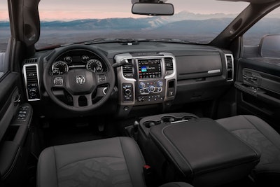 Rm017 037 Tf8j16hnrmnhtjpjjo90pms8jiev