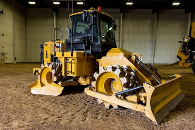 Caterpillar 815 K Soil Compactor 1