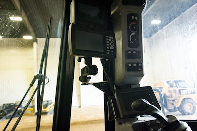 Caterpillar 815K soil compactor 8