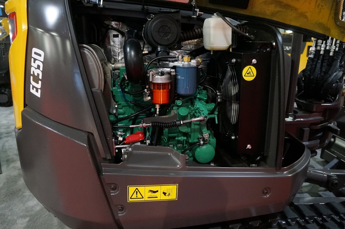 eqw.Engine-compartment.png?