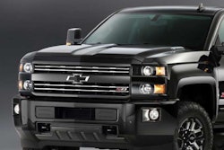 square 2016-Chevrolet-Silverado-2500HD-Z71-Midnight-Edition-031