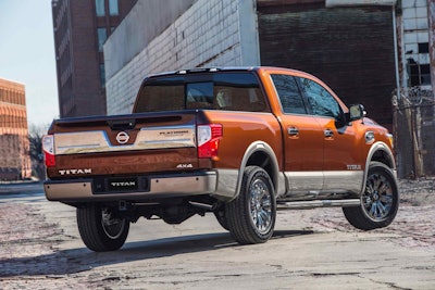 2017 Nissan Titan Crew Cab 05