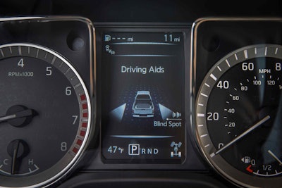 2017 Nissan Titan Crew Cab 23