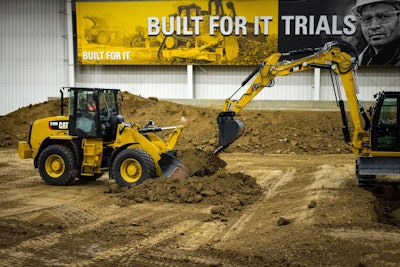 CAT 918M compact wheel loader38