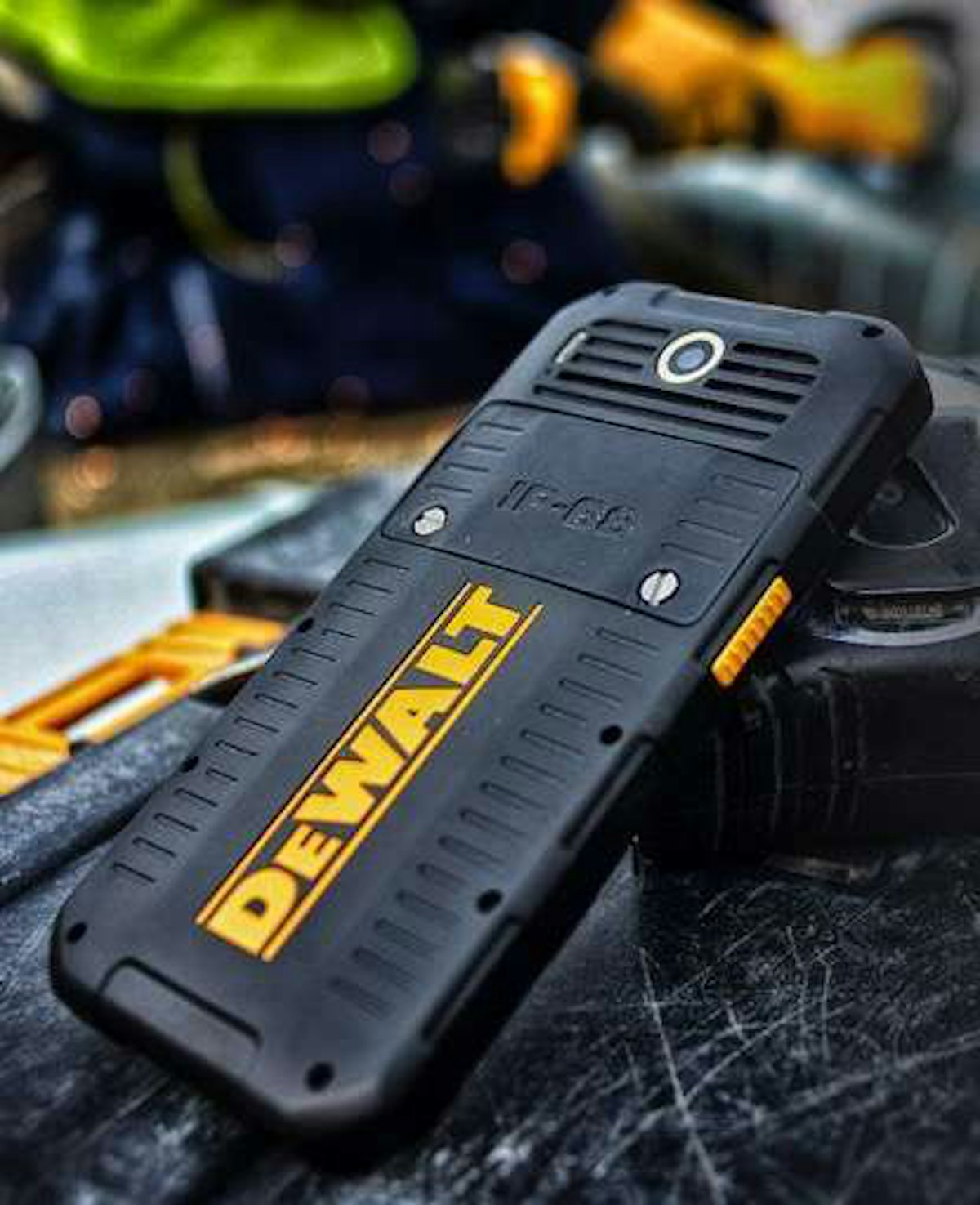 DeWalt unveils the A rugged phone construction going head-to-head with Cat | Equipment World